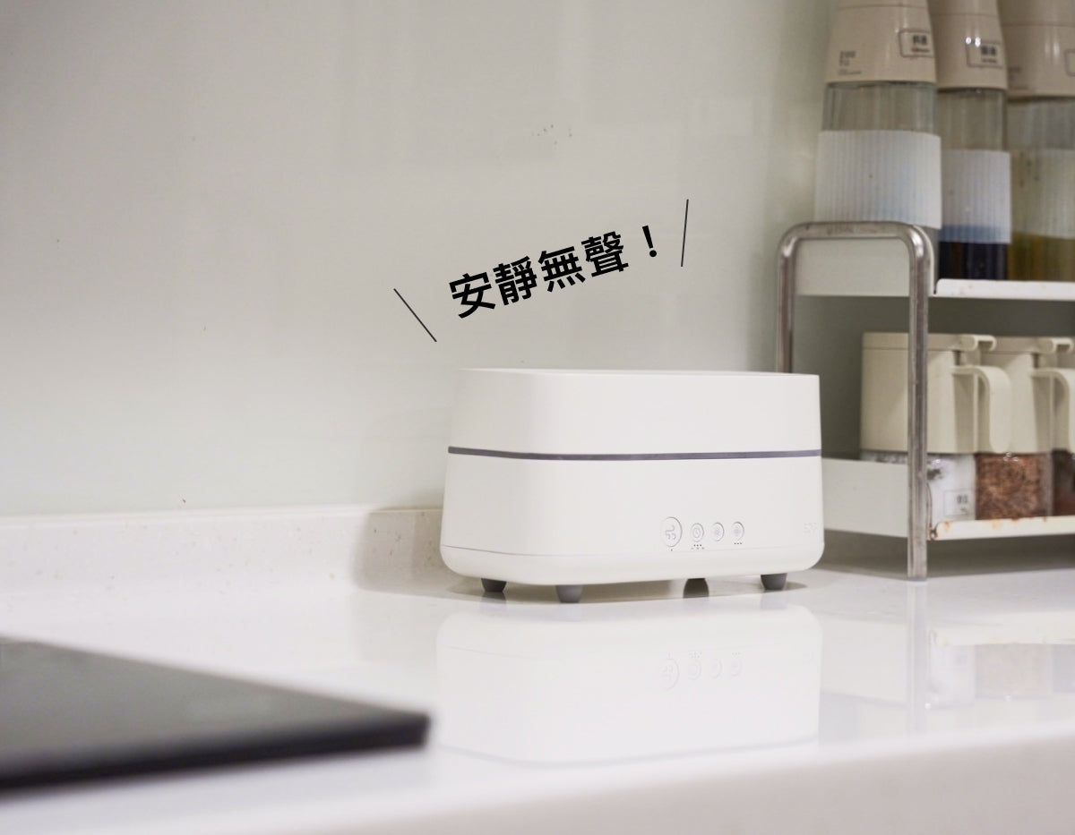 EOG 無味盒
零存在感 讓淨化靜悄悄
無味盒作用時沒有馬達、風扇的運轉聲，
自然安靜低噪音，睡一覺起來，空氣就變乾淨了！